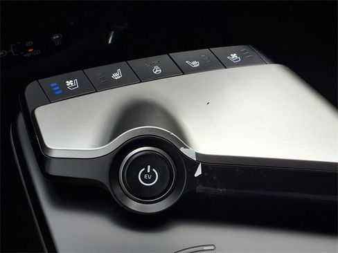 New 2025 Kia EV6 Wind image 11