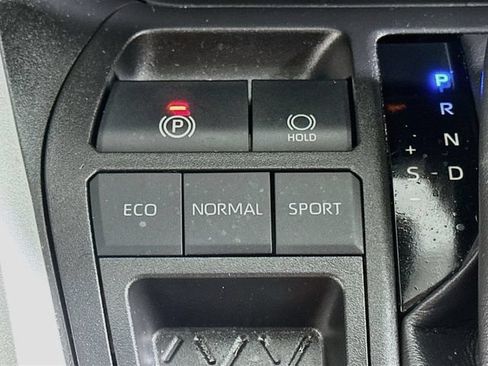 Used 2022 Toyota RAV4 XLE Premium FWD image 20