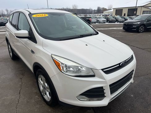 Used 2014 Ford Escape SE image 3