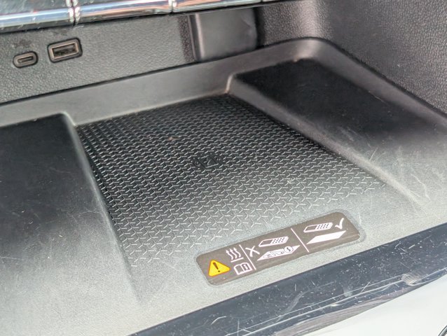 Used 2026 Chevrolet Traverse Z71 w/ LPO, Floor Liner Package AWD/4WD image 26