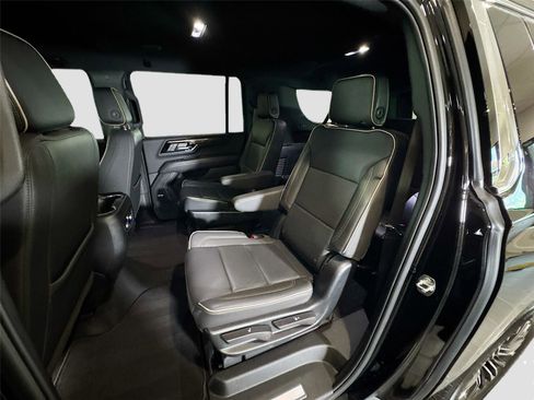 Used 2025 GMC Yukon XL Elevation w/ LPO, Floor Liner Package AWD/4WD image 16