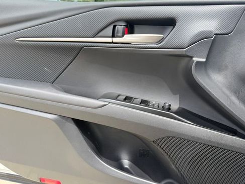 Used 2025 Toyota Camry SE w/ Convenience Package image 23