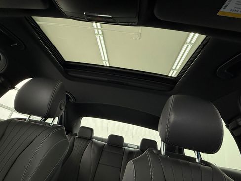 Used 2022 Mercedes-Benz E 350 Sedan image 11