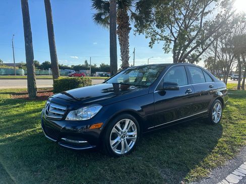 Used 2012 Mercedes-Benz C 300 Luxury image 1