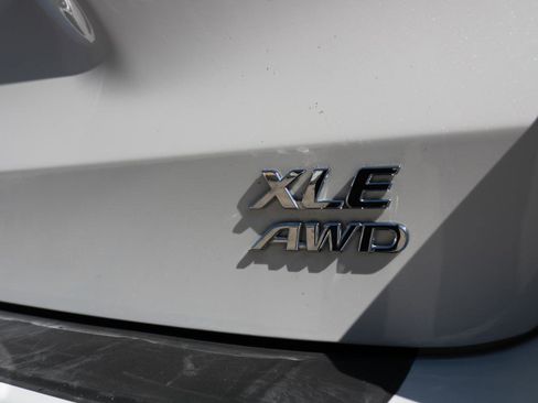 Used 2017 Toyota Sienna XLE w/ XLE Navigation Package image 14