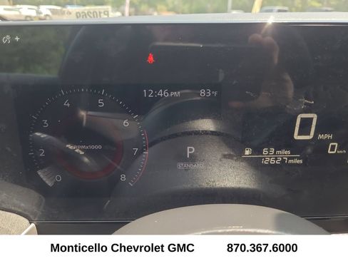 Used 2025 Nissan Kicks SV AWD/4WD image 16