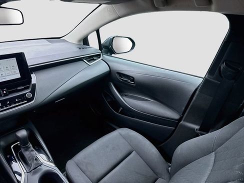 Used 2024 Toyota Corolla LE FWD image 29