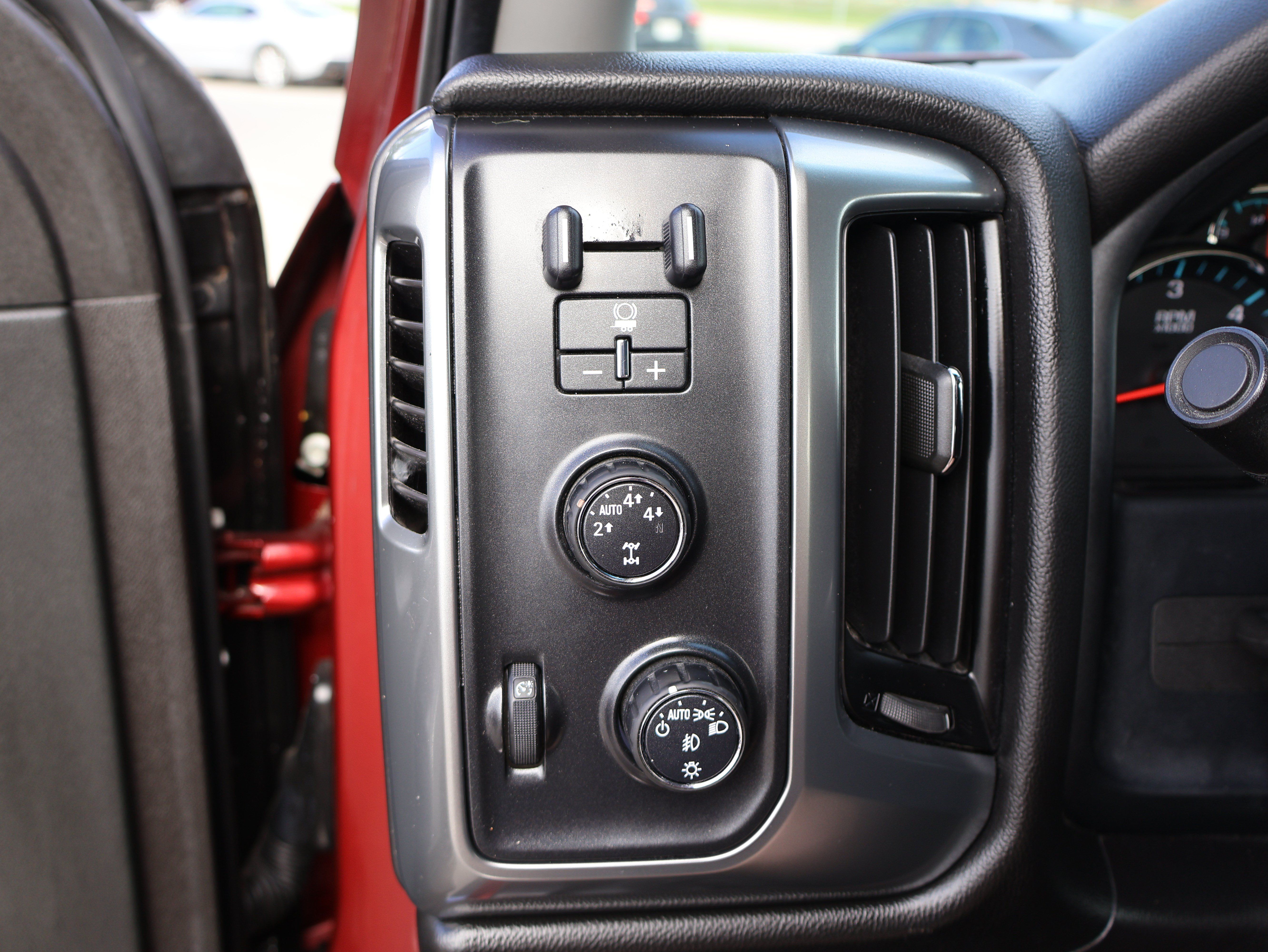 Used 2016 Chevrolet Silverado 1500 LT w/ All Star Edition AWD/4WD image 27