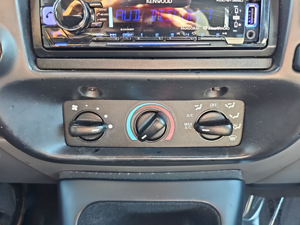 Used 2001 Mercury Mountaineer AWD V8 image 23