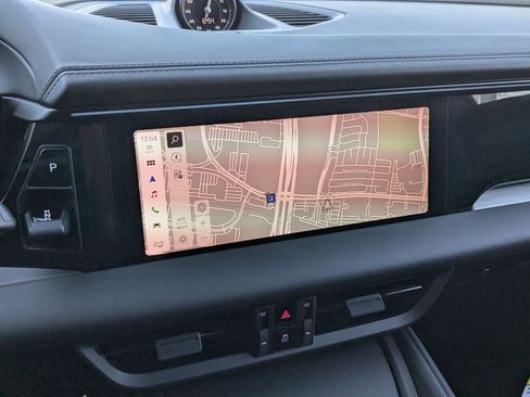 New 2026 Porsche Macan 4S Electric AWD/4WD image 17