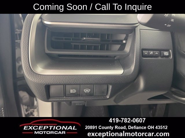Used 2025 Toyota Prius LE FWD image 35