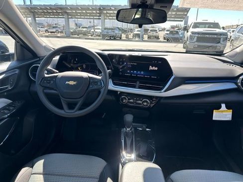 New 2026 Chevrolet Trax LT FWD image 16