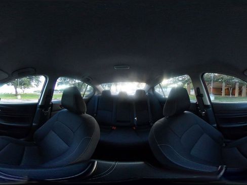 Used 2025 Nissan Altima 2.5 SV FWD image 37