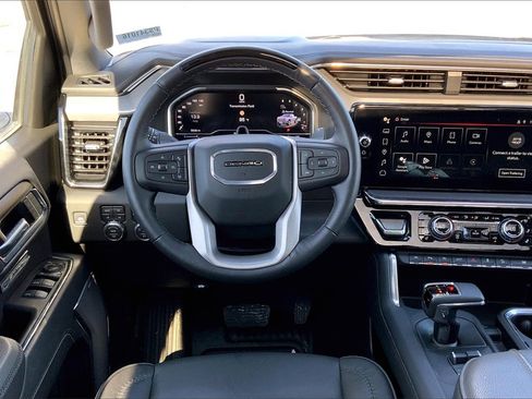 Used 2024 GMC Sierra 1500 Denali image 5