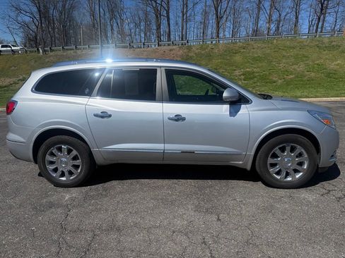 Used 2017 Buick Enclave Premium image 8