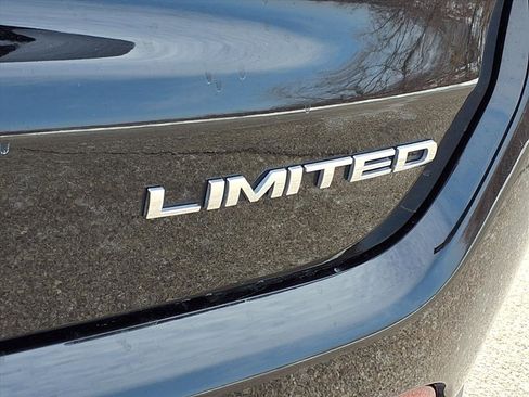 Used 2022 Jeep Compass Limited image 38