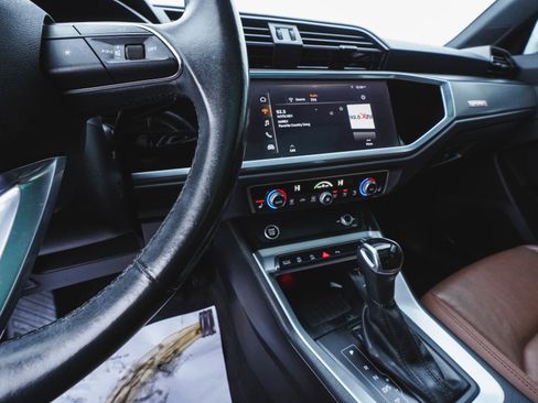 Used 2021 Audi Q3 2.0T Premium Plus w/ Premium Plus Package image 17