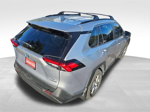 Used 2024 Toyota RAV4 LE AWD/4WD image 13