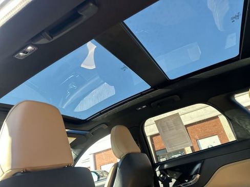 Used 2021 Lincoln Corsair Reserve w/ Equipment Group 201A image 18