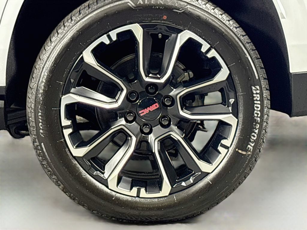 New 2026 GMC Yukon Denali w/ Denali Reserve Package AWD/4WD image 34