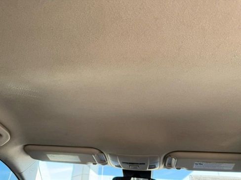 Used 2021 Toyota Corolla LE image 15