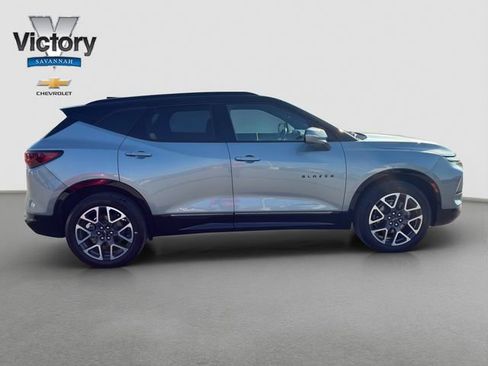 Used 2023 Chevrolet Blazer RS w/ Driver Confidence II Package image 8