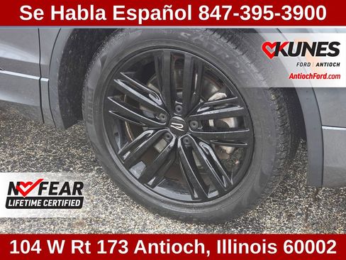 Used 2022 Volkswagen Tiguan SE R-Line image 11