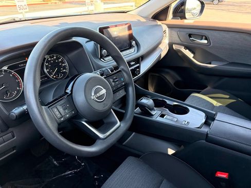 Certified 2023 Nissan Rogue SV FWD image 15