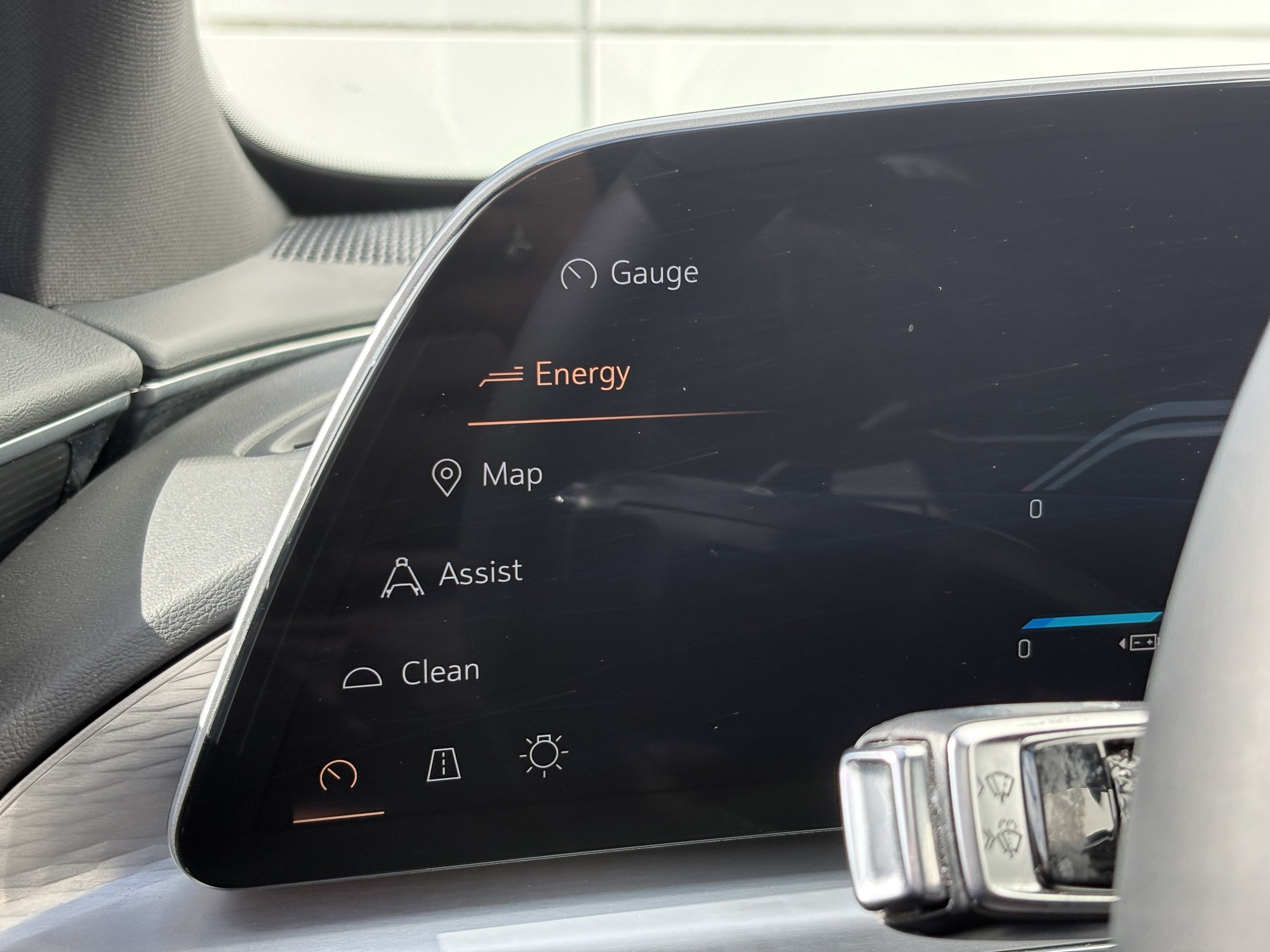 Used 2024 Cadillac Lyriq Luxury RWD image 18