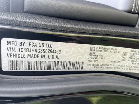 New 2025 Jeep Grand Cherokee Laredo X w/ Luxury Tech Group I image 30