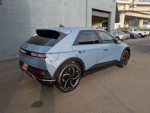 Used 2024 Hyundai Ioniq 5 SEL AWD/4WD image 3