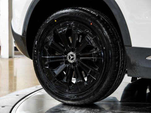 Used 2023 Mercedes-Benz GLA 250 w/ Premium Package image 55