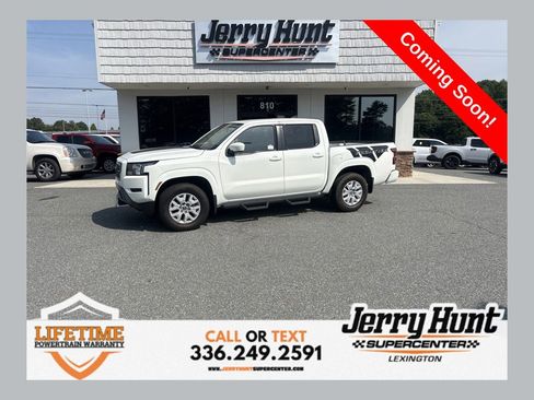 Used 2023 Nissan Frontier SV w/ Graphics Package AWD/4WD image 1