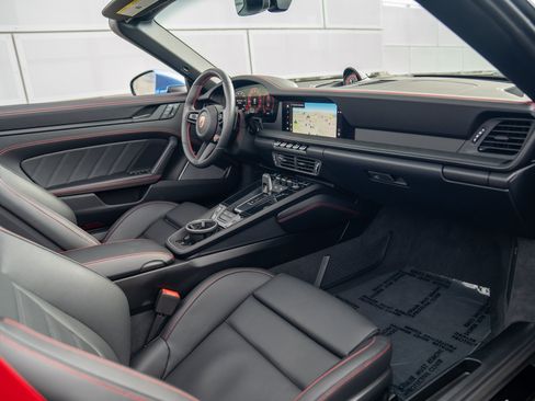 Certified 2025 Porsche 911 Carrera 4 GTS AWD/4WD image 25
