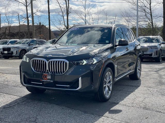 Used 2026 BMW X5 xDrive40i w/ Premium Package AWD/4WD image 2