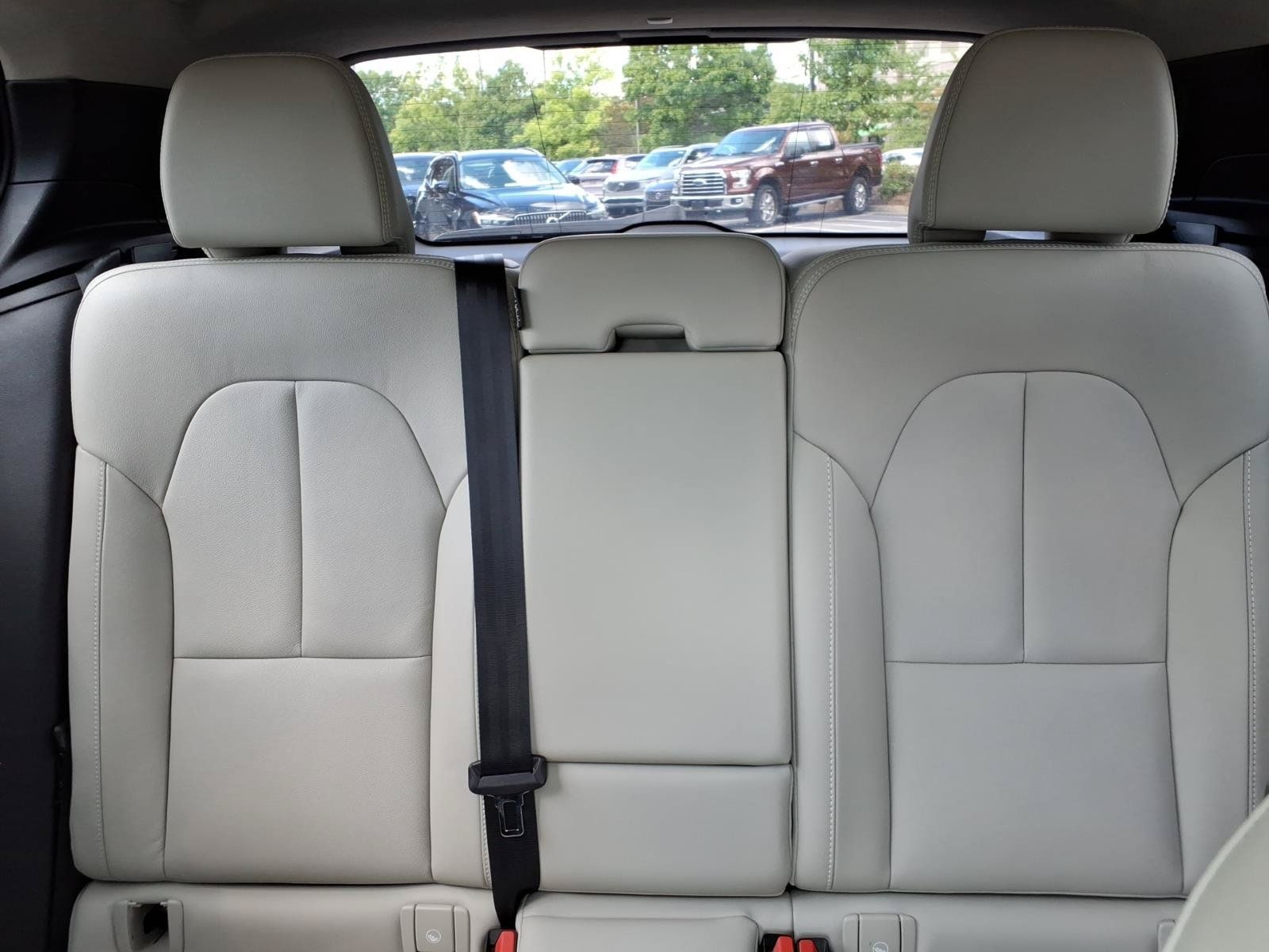 Certified 2024 Volvo XC40 B5 Ultimate w/ Protection Package Premier AWD/4WD image 21