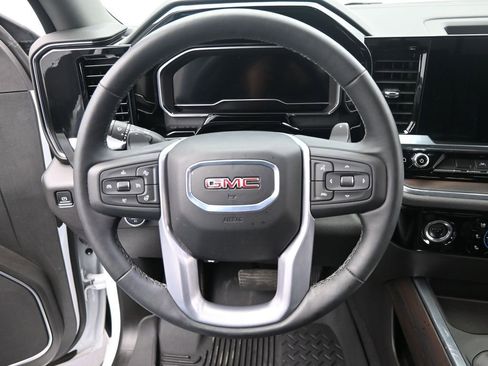 Used 2024 GMC Sierra 1500 SLT w/ SLT Premium Package AWD/4WD image 17