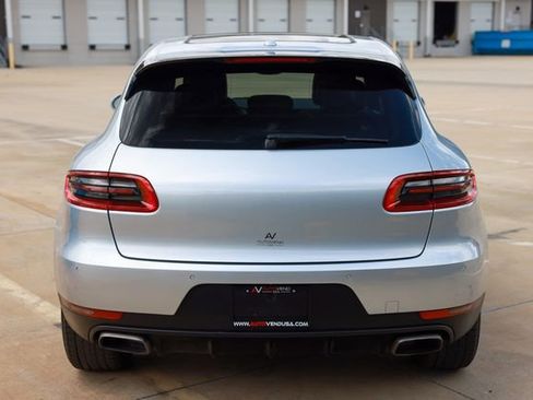 Used 2017 Porsche Macan AWD/4WD image 12
