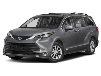 Certified 2023 Toyota Sienna XLE