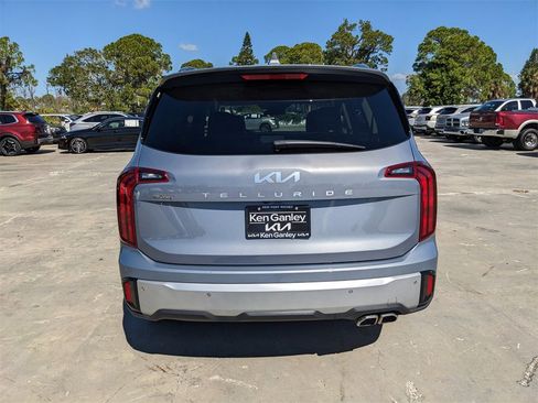 Used 2024 Kia Telluride S w/ S Sunroof Package image 8