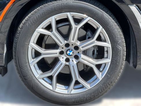 Used 2019 BMW X7 xDrive40i w/ Premium Package AWD/4WD image 13