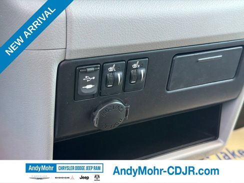Used 2015 Toyota Sienna XLE FWD image 35