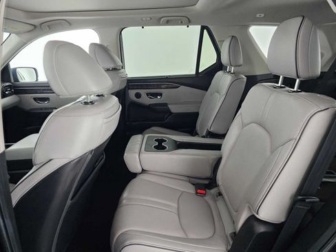Used 2023 Honda Pilot Elite image 18
