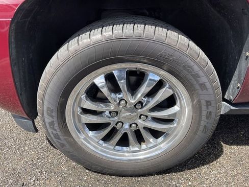 Used 2007 Chevrolet Avalanche LTZ w/ LTZ Preferred Equipment Group AWD/4WD image 2