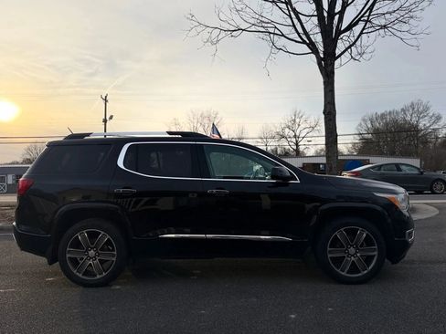 Used 2017 GMC Acadia Denali w/ Technology Package AWD/4WD image 7
