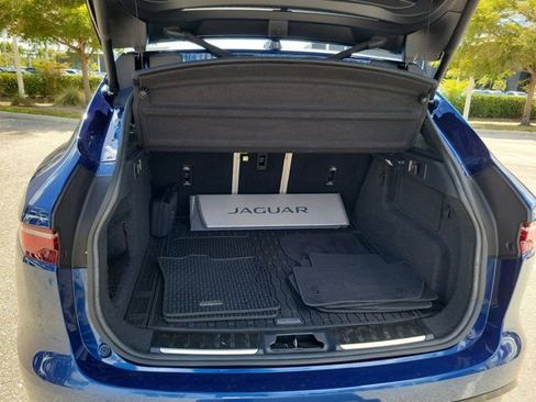 Used 2021 Jaguar F-PACE R-Dynamic S image 10