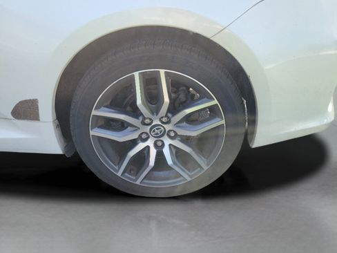 Used 2015 Scion tC FWD image 27