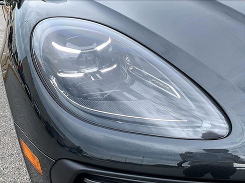 New 2025 Porsche Macan AWD/4WD image 12