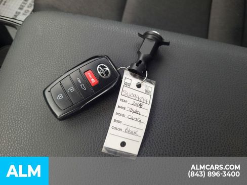 Used 2025 Toyota Camry LE image 31