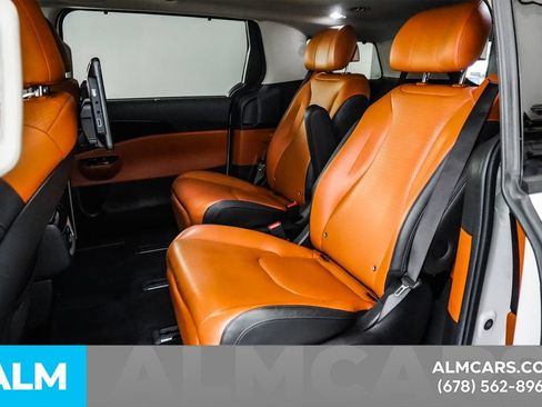 Used 2022 Kia Carnival SX Prestige FWD image 17